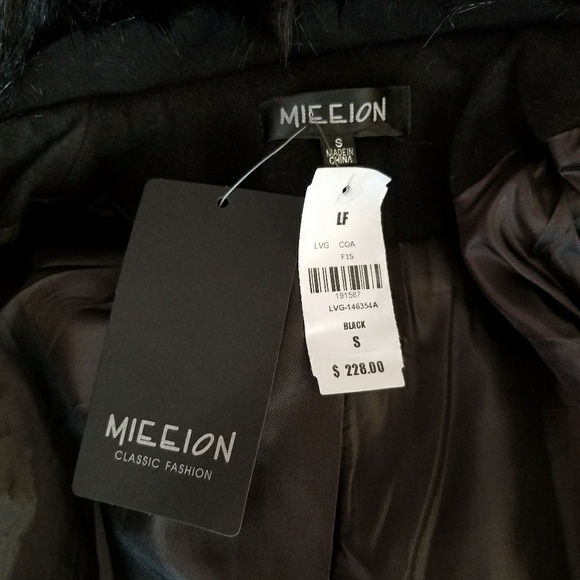 LF Faux fur black jacket with slanted zipper - Picture 6 of 6